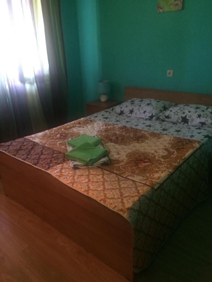 Изабелла Hotell Pizunda Exteriör bild