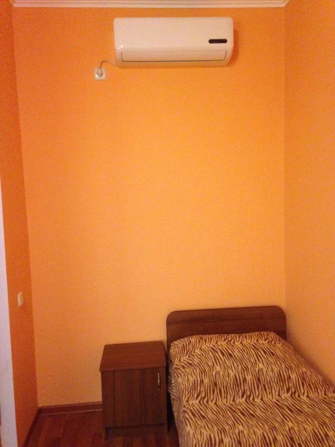 Изабелла Hotell Pizunda Exteriör bild