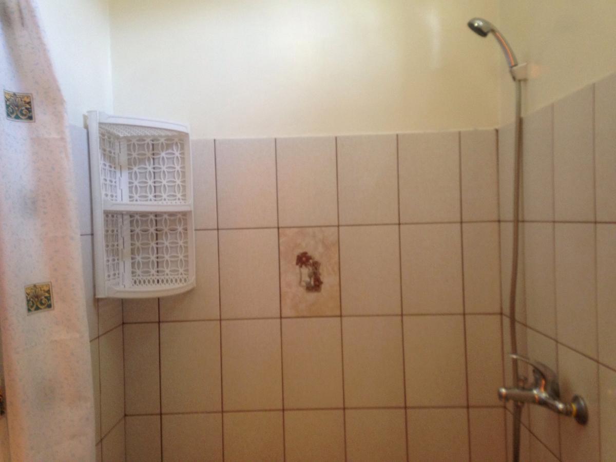 Изабелла Hotell Pizunda Exteriör bild